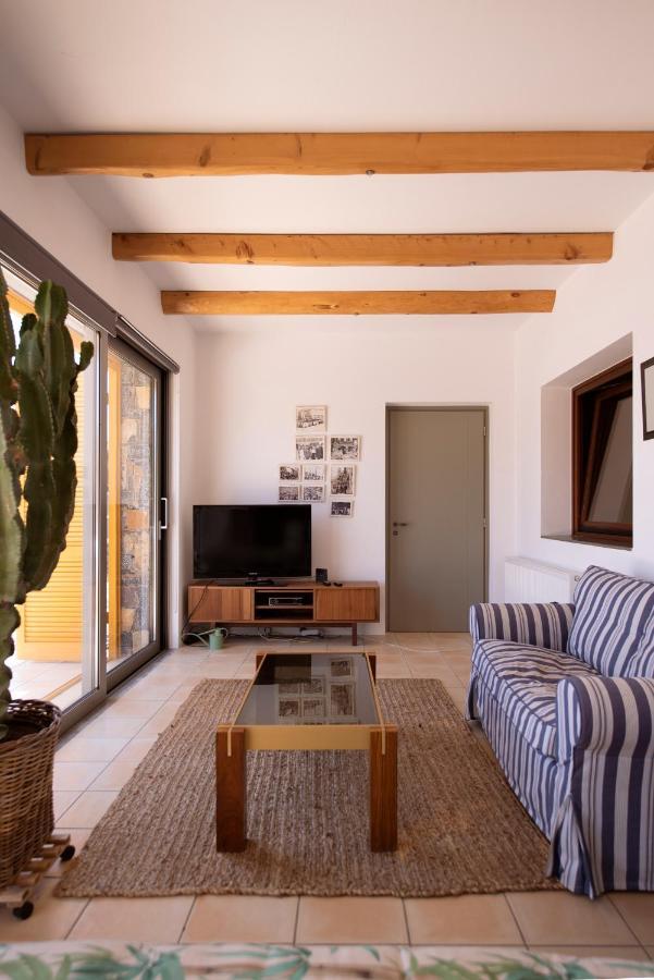 Villa Aiolos: Above The Sea, Within Agios Nikolaos Exterior photo