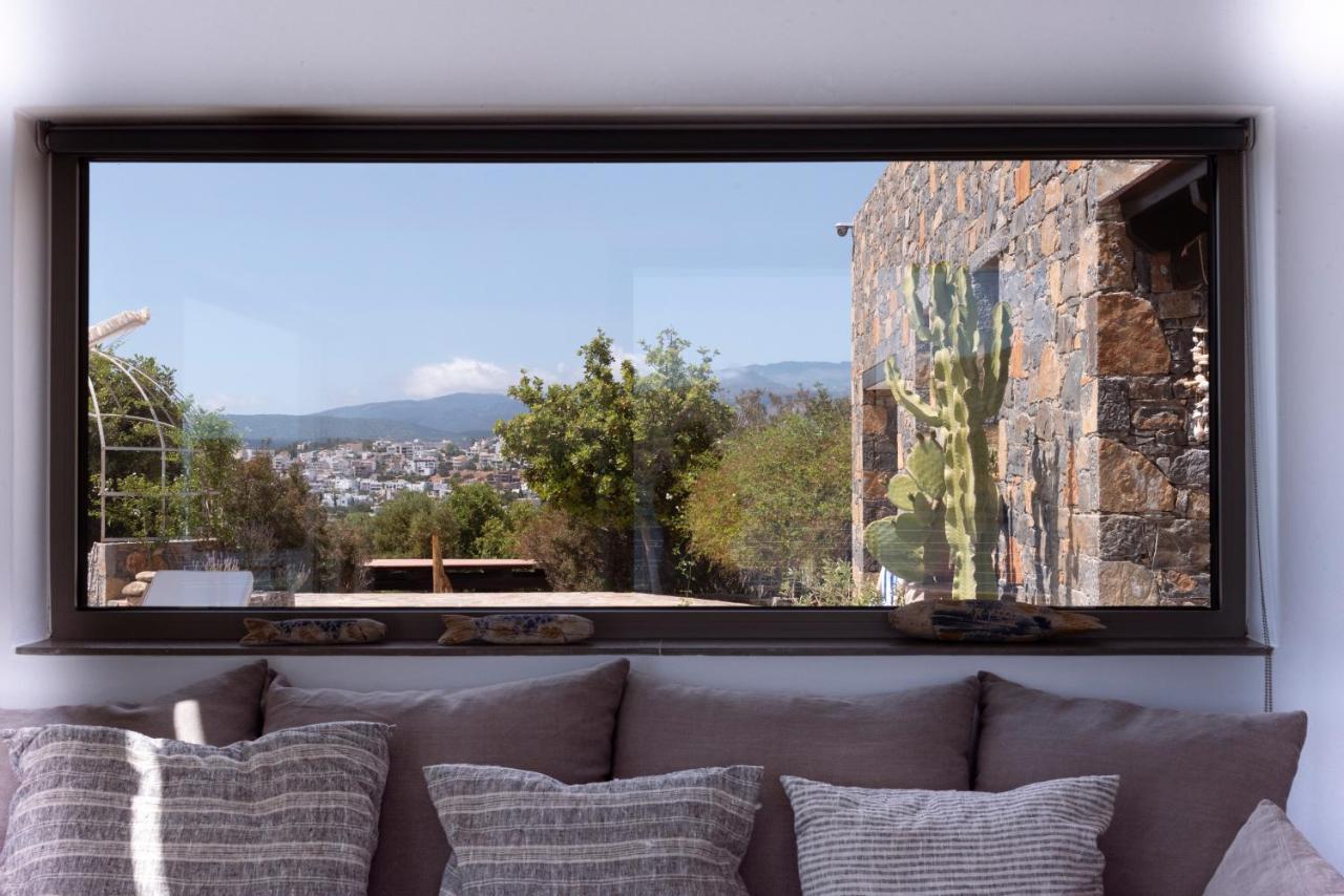 Villa Aiolos: Above The Sea, Within Agios Nikolaos Exterior photo