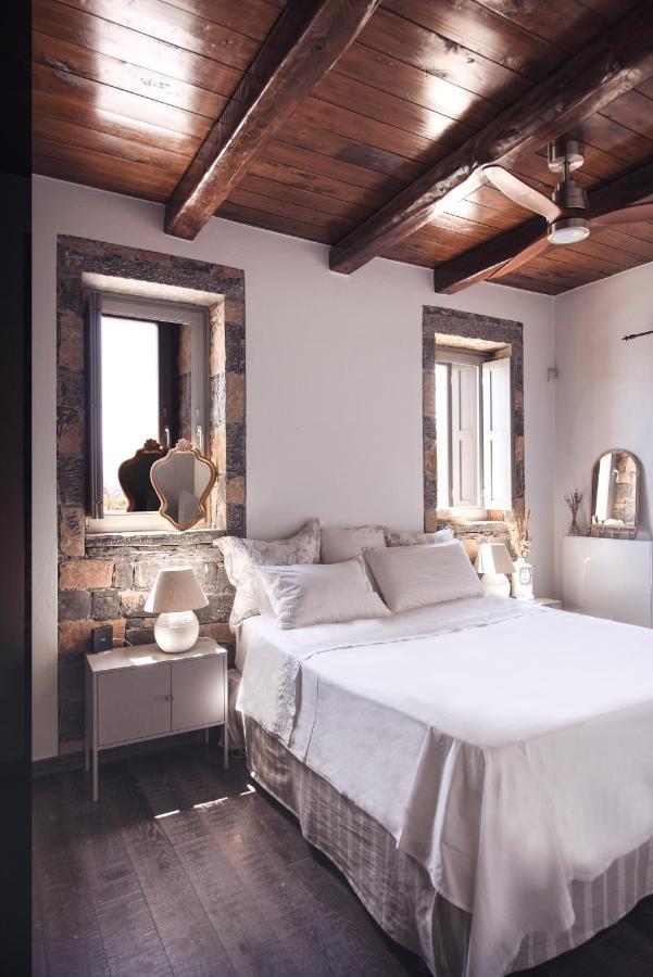 Villa Aiolos: Above The Sea, Within Agios Nikolaos Exterior photo