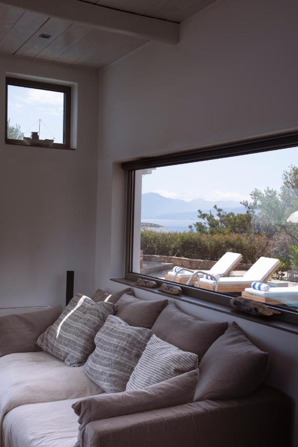 Villa Aiolos: Above The Sea, Within Agios Nikolaos Exterior photo